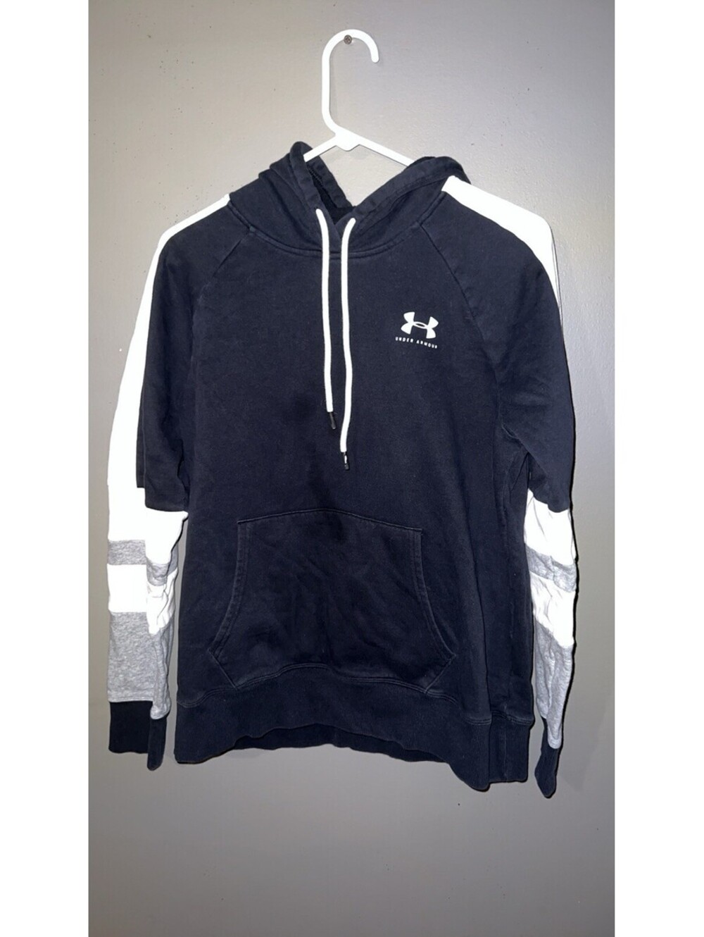 Under Armour Womens Black Pullover Hooded Sweatshirt Size large